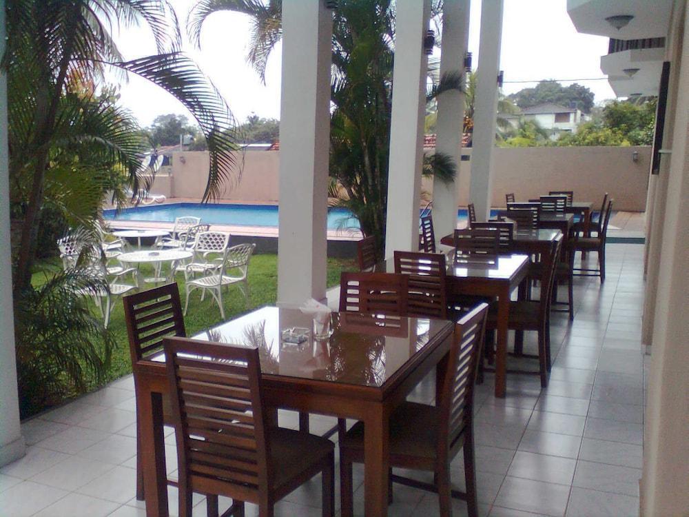 Grand 7 Hotel Thalawathugoda Talawatugoda Exterior foto